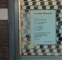 foto van het raamgedicht